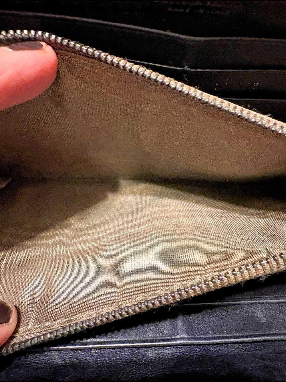 Bottega Veneta Intrecciato Zip-Around Long Wallet Black - Picture 9 of 14
